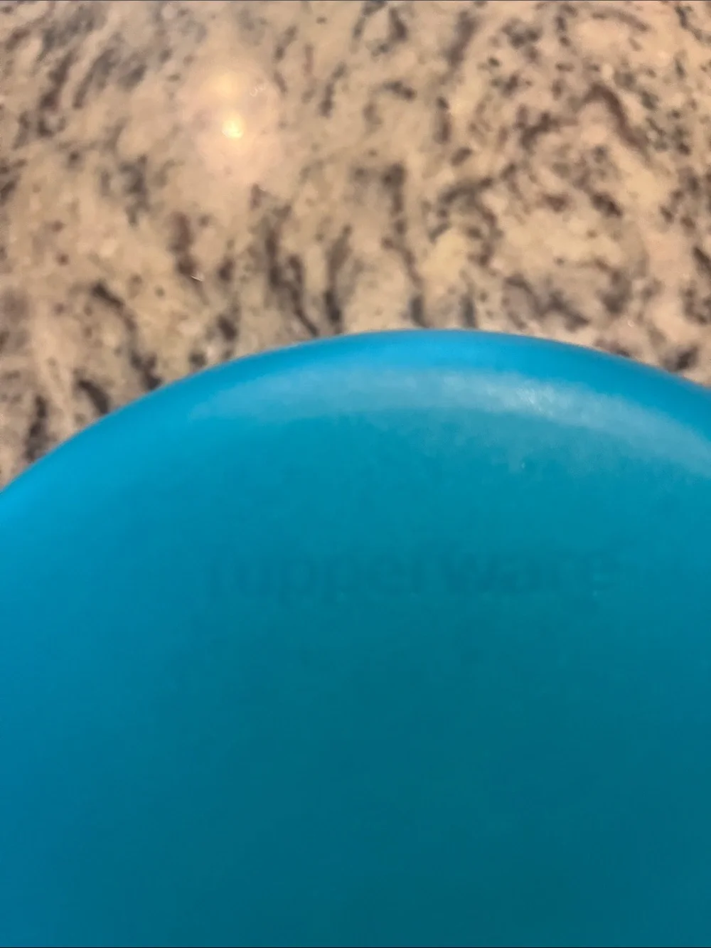 Tupperware Teal Two-Tone Microwave-Safe rice cooker